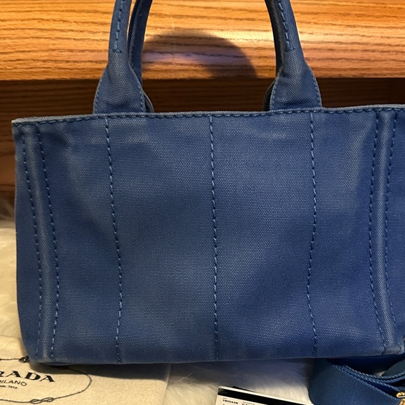 Authentic Prada Canapa - Picture 3 of 12